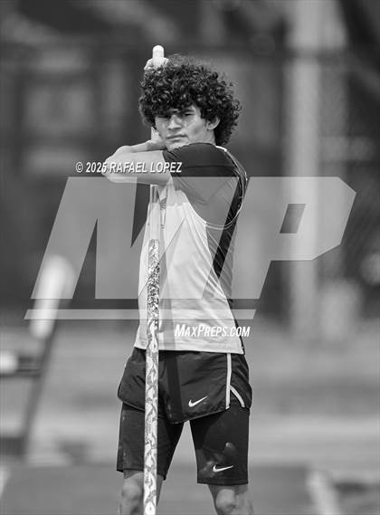 Thumbnail 2 in Generation Park Invitational (Pole Vault) photogallery.