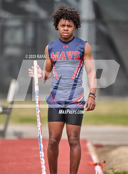 Thumbnail 1 in Generation Park Invitational (Pole Vault) photogallery.