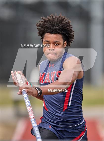 Thumbnail 2 in Generation Park Invitational (Pole Vault) photogallery.