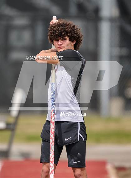 Thumbnail 3 in Generation Park Invitational (Pole Vault) photogallery.
