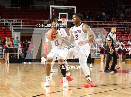 Thumbnail 2 in Silsbee vs. Hardin-Jefferson photogallery.