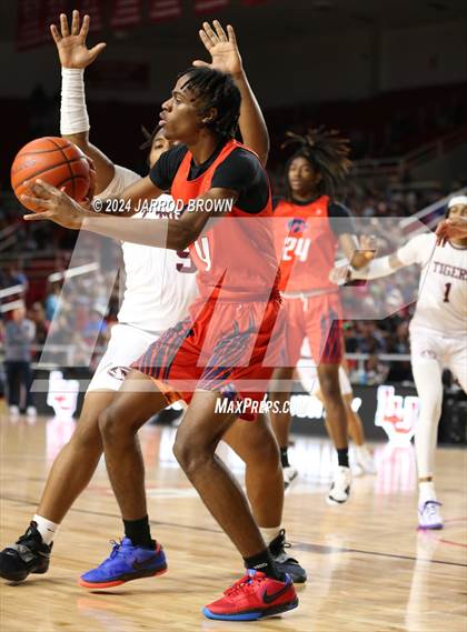 Thumbnail 1 in Silsbee vs. Hardin-Jefferson photogallery.
