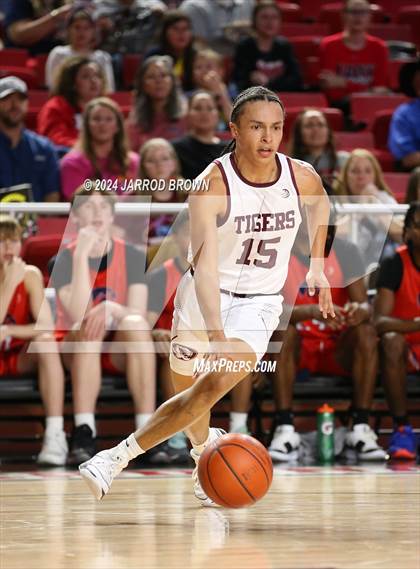 Thumbnail 3 in Silsbee vs. Hardin-Jefferson photogallery.