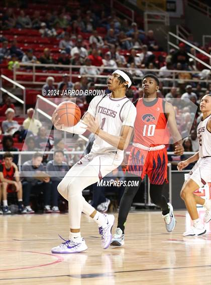 Thumbnail 3 in Silsbee vs. Hardin-Jefferson photogallery.