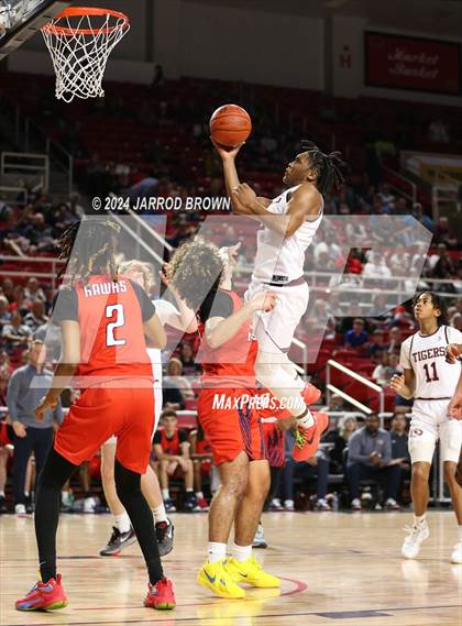 Thumbnail 3 in Silsbee vs. Hardin-Jefferson photogallery.