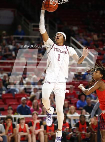 Thumbnail 3 in Silsbee vs. Hardin-Jefferson photogallery.
