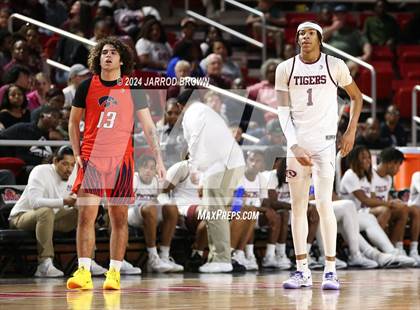 Thumbnail 3 in Silsbee vs. Hardin-Jefferson photogallery.
