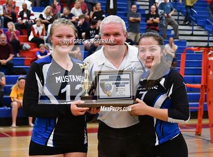 Thumbnail 3 in Monte Vista Christian vs. Sacred Heart Prep (CIF CCS D4 Final) photogallery.