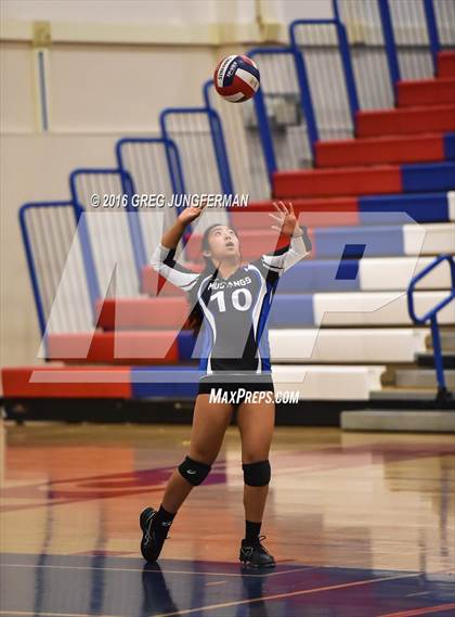 Thumbnail 3 in Monte Vista Christian vs. Sacred Heart Prep (CIF CCS D4 Final) photogallery.