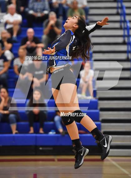 Thumbnail 2 in Monte Vista Christian vs. Sacred Heart Prep (CIF CCS D4 Final) photogallery.