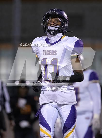 Thumbnail 1 in Lemoore vs McClymonds (CIF Div 2-AA Regional Final) photogallery.