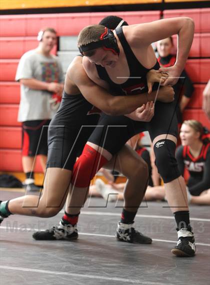 Thumbnail 1 in East High School Round Robin JV Invitational photogallery.