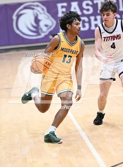 Thumbnail 3 in AGBU vs. Moorpark photogallery.