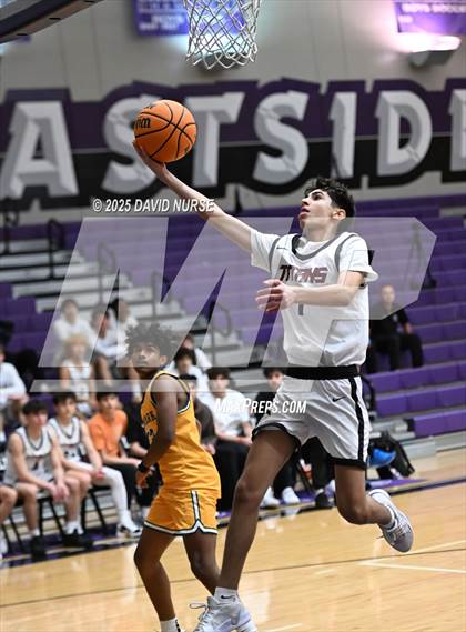 Thumbnail 2 in AGBU vs. Moorpark photogallery.