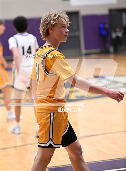 Thumbnail 2 in AGBU vs. Moorpark photogallery.