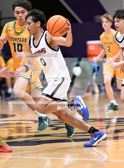 Thumbnail 3 in AGBU vs. Moorpark photogallery.