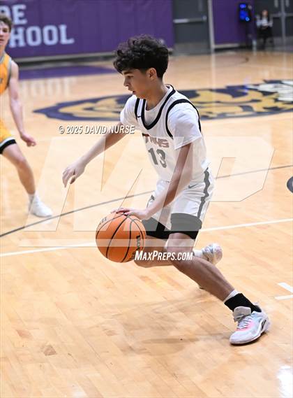 Thumbnail 2 in AGBU vs. Moorpark photogallery.