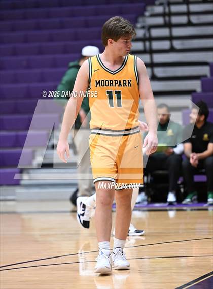 Thumbnail 1 in AGBU vs. Moorpark photogallery.