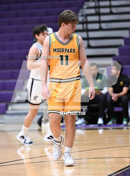 Thumbnail 3 in AGBU vs. Moorpark photogallery.