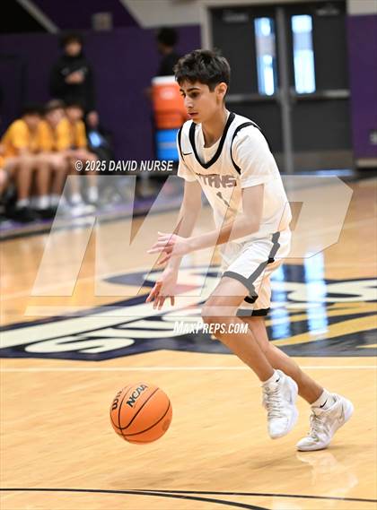 Thumbnail 3 in AGBU vs. Moorpark photogallery.