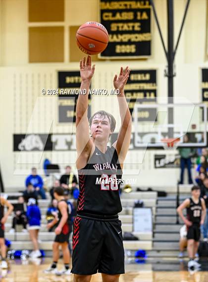 Thumbnail 2 in Wapahani vs. Tipton (ISHAA 2A Region 19 Final) photogallery.