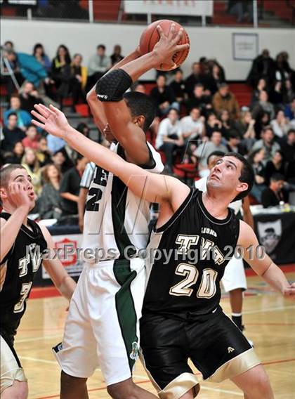 Thumbnail 1 in Tarbut V'torah vs. Ribet Academy (CIF SS D6AA Final) photogallery.