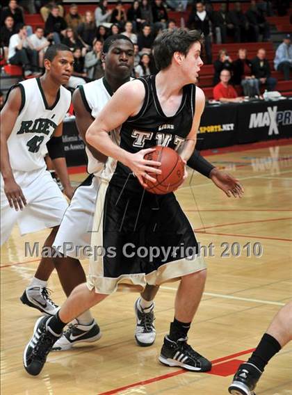 Thumbnail 2 in Tarbut V'torah vs. Ribet Academy (CIF SS D6AA Final) photogallery.