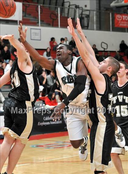 Thumbnail 1 in Tarbut V'torah vs. Ribet Academy (CIF SS D6AA Final) photogallery.
