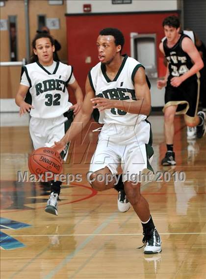 Thumbnail 1 in Tarbut V'torah vs. Ribet Academy (CIF SS D6AA Final) photogallery.