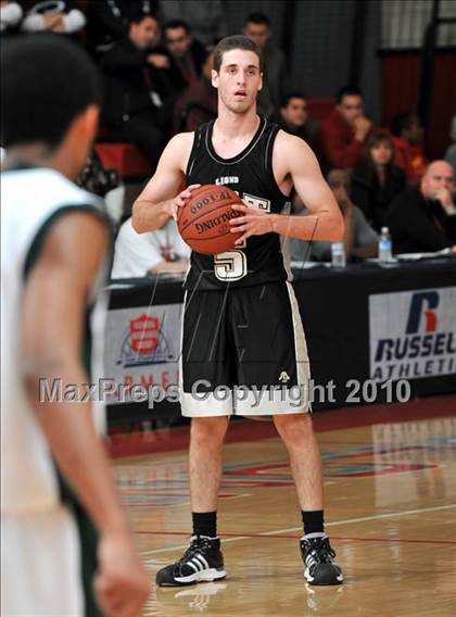 Thumbnail 3 in Tarbut V'torah vs. Ribet Academy (CIF SS D6AA Final) photogallery.