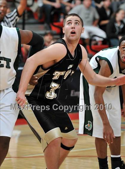 Thumbnail 3 in Tarbut V'torah vs. Ribet Academy (CIF SS D6AA Final) photogallery.