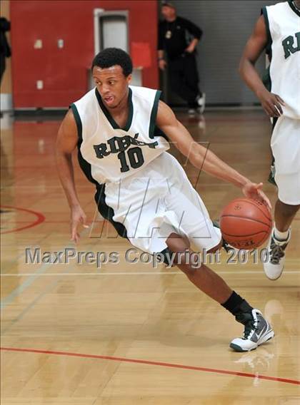 Thumbnail 1 in Tarbut V'torah vs. Ribet Academy (CIF SS D6AA Final) photogallery.
