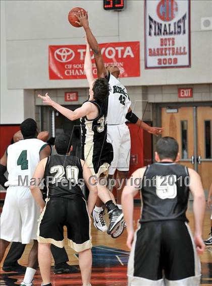 Thumbnail 1 in Tarbut V'torah vs. Ribet Academy (CIF SS D6AA Final) photogallery.