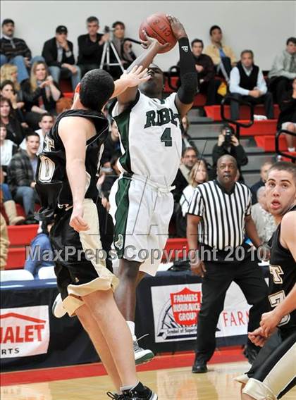 Thumbnail 1 in Tarbut V'torah vs. Ribet Academy (CIF SS D6AA Final) photogallery.