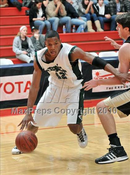 Thumbnail 1 in Tarbut V'torah vs. Ribet Academy (CIF SS D6AA Final) photogallery.