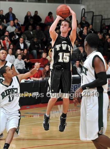 Thumbnail 1 in Tarbut V'torah vs. Ribet Academy (CIF SS D6AA Final) photogallery.