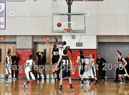 Thumbnail 3 in Tarbut V'torah vs. Ribet Academy (CIF SS D6AA Final) photogallery.