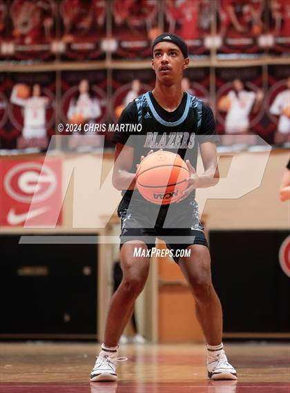 Thumbnail 2 in Greer Middle College vs J.L. Mann (Poinsettia Classic) photogallery.