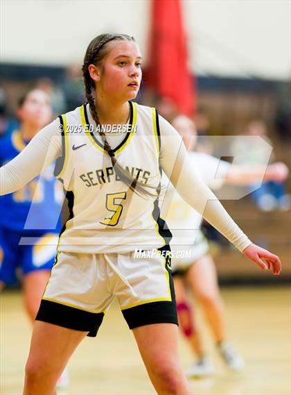 Thumbnail 2 in Mineral County vs. Coleville (Serpent Classic) photogallery.
