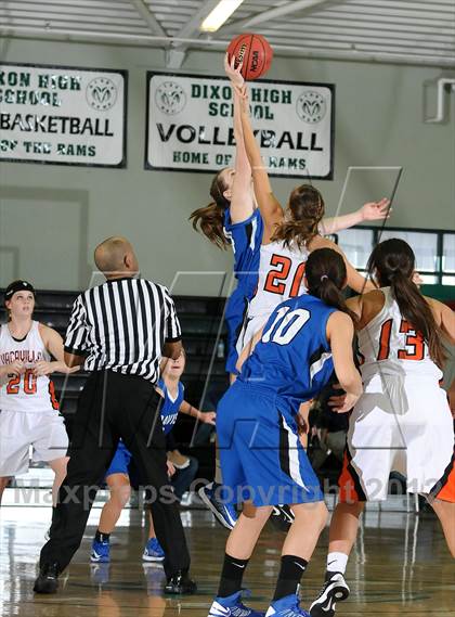 Thumbnail 1 in Davis vs. Vacaville (Ram Jam Winter Classic) photogallery.
