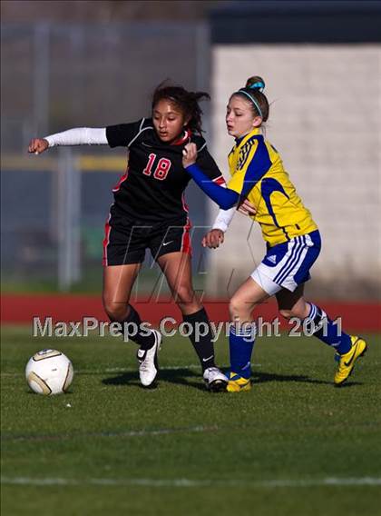 Thumbnail 3 in Victoria West vs Bay City (Stampede Soccer Shootout) photogallery.