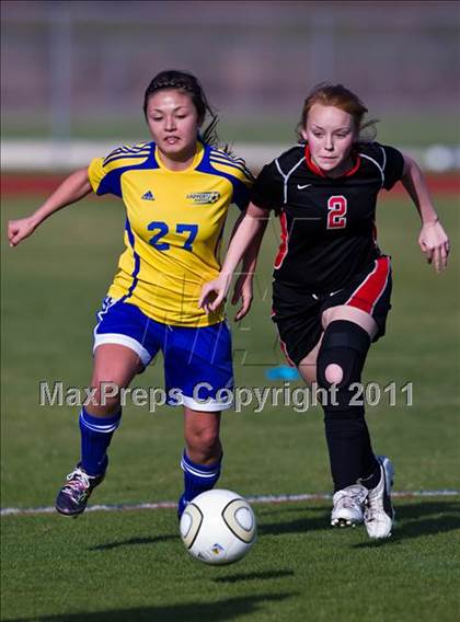 Thumbnail 2 in Victoria West vs Bay City (Stampede Soccer Shootout) photogallery.