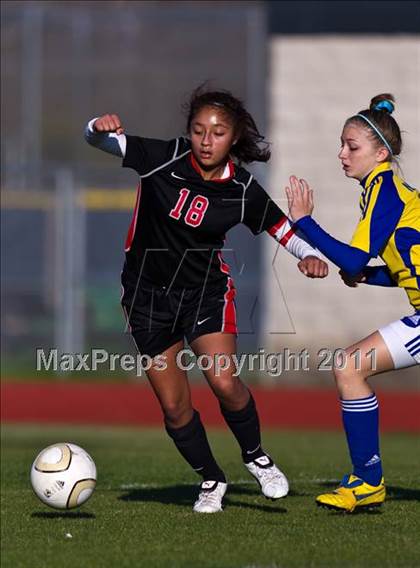 Thumbnail 2 in Victoria West vs Bay City (Stampede Soccer Shootout) photogallery.