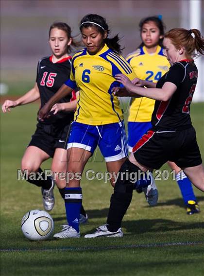 Thumbnail 3 in Victoria West vs Bay City (Stampede Soccer Shootout) photogallery.