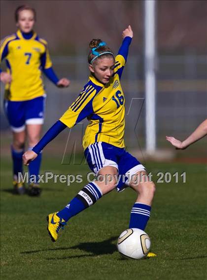 Thumbnail 3 in Victoria West vs Bay City (Stampede Soccer Shootout) photogallery.
