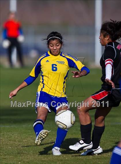 Thumbnail 1 in Victoria West vs Bay City (Stampede Soccer Shootout) photogallery.