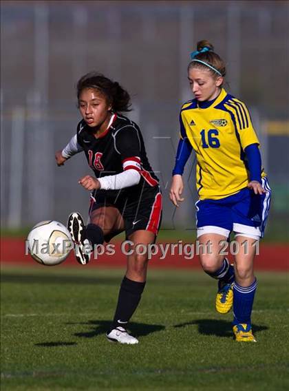 Thumbnail 1 in Victoria West vs Bay City (Stampede Soccer Shootout) photogallery.