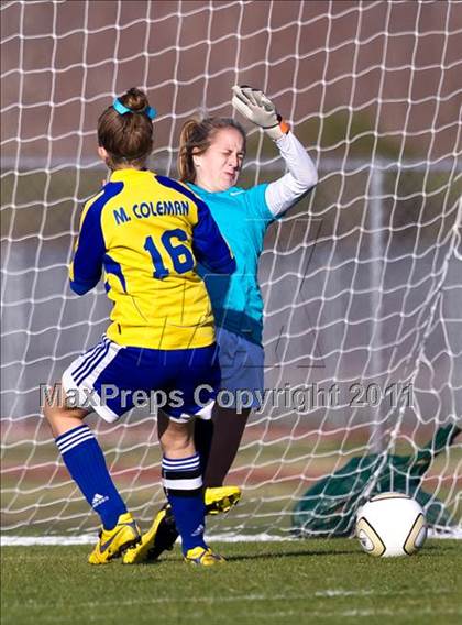 Thumbnail 2 in Victoria West vs Bay City (Stampede Soccer Shootout) photogallery.