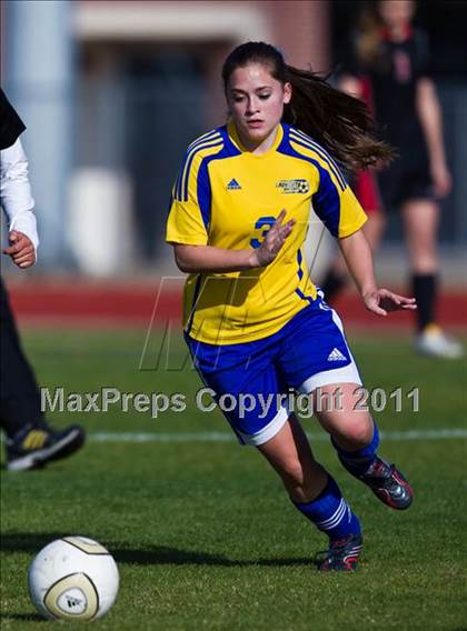 Thumbnail 2 in Victoria West vs Bay City (Stampede Soccer Shootout) photogallery.