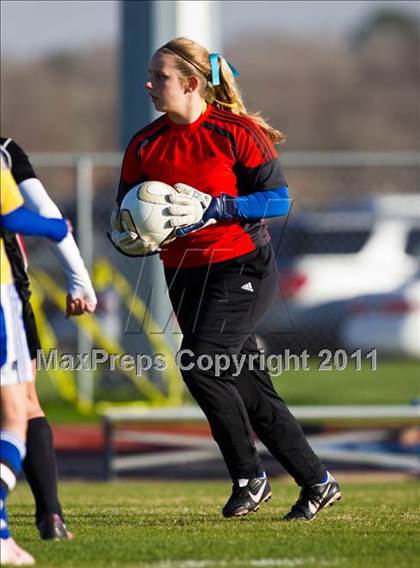 Thumbnail 1 in Victoria West vs Bay City (Stampede Soccer Shootout) photogallery.